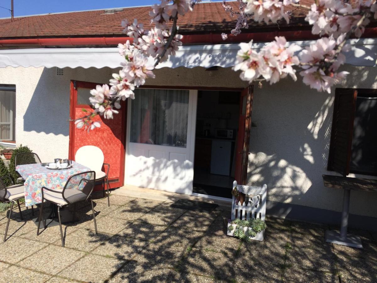 Hotel Mandula Haz Veszprém Exterior foto